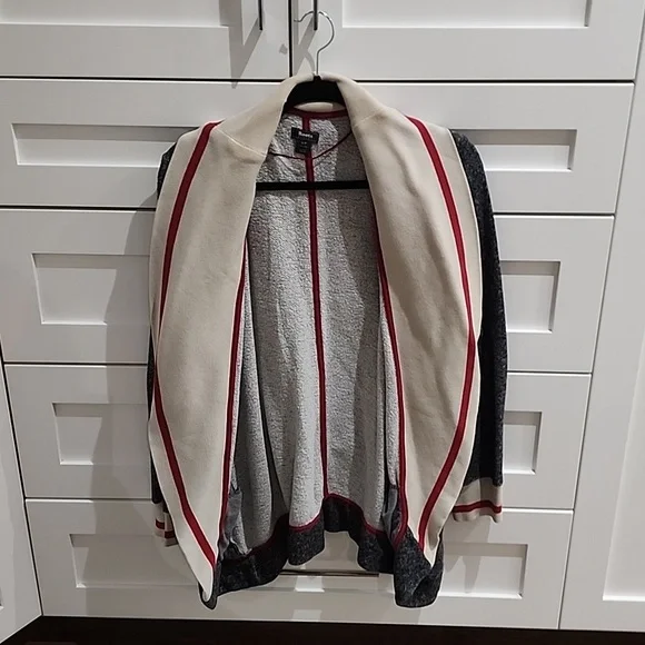 Womens Roots Jacket - Picture 2 of 3